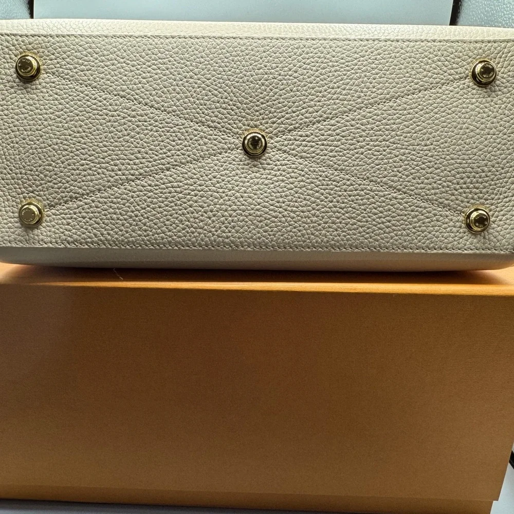Louis Vuitton Vendôme MM - Picture 7 of 13